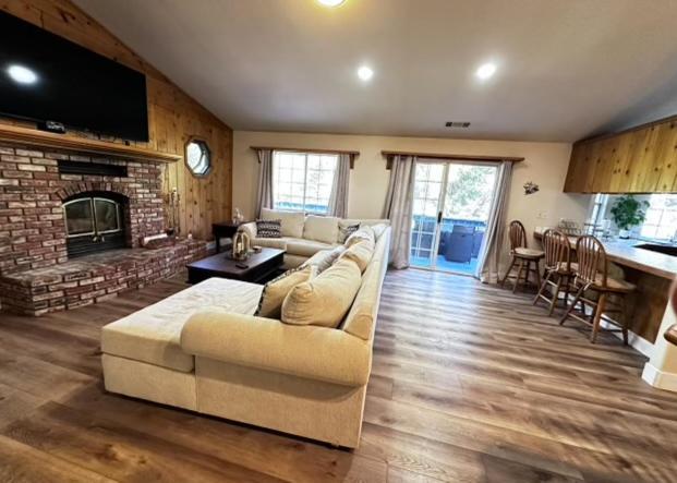 Bluebird Cabin Crestline Экстерьер фото